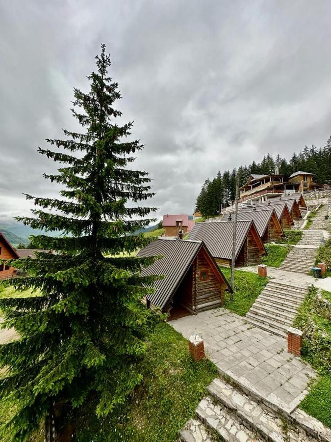 Hotel Te Liqeni Peje Exterior photo