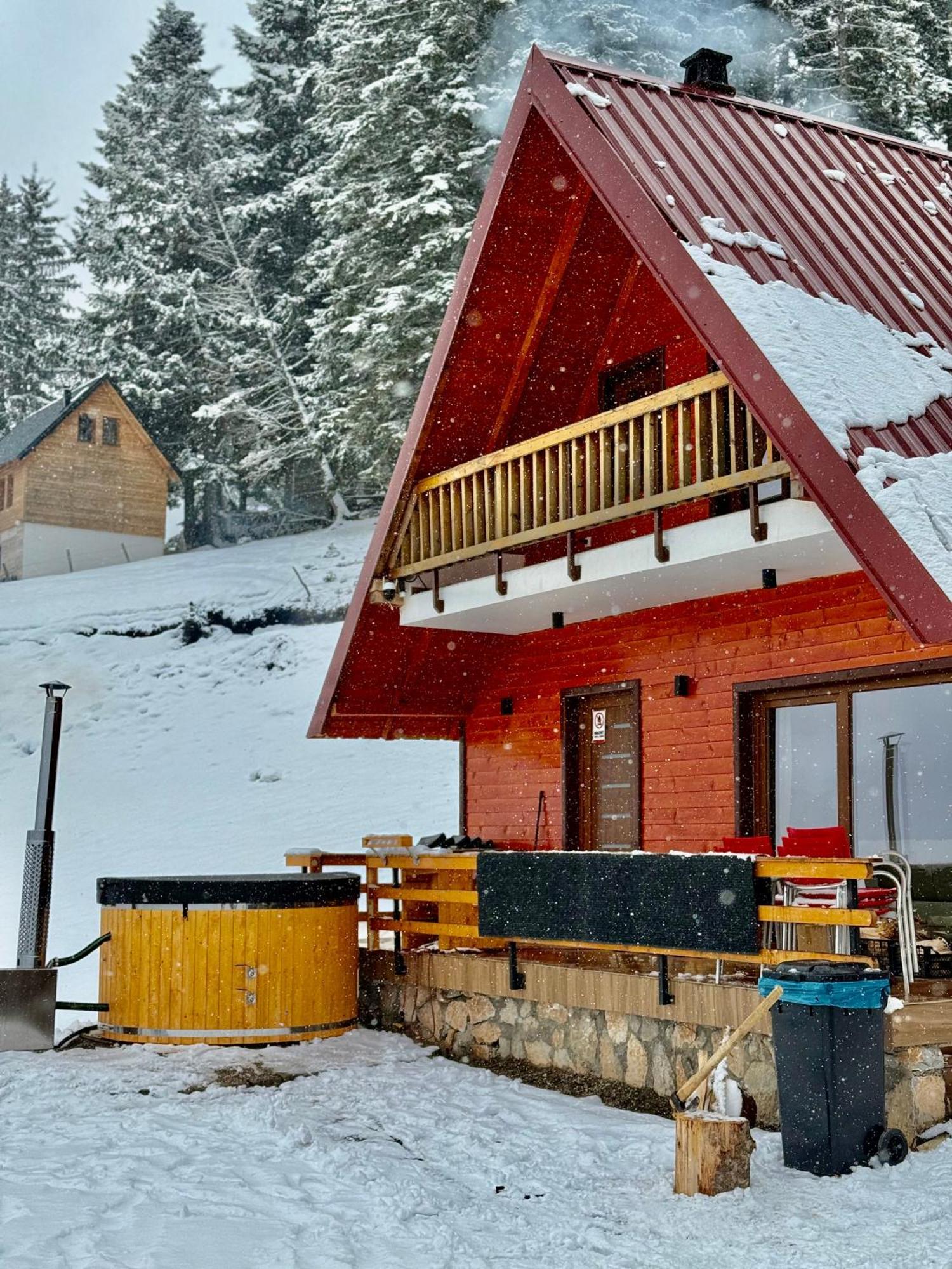 Hotel Te Liqeni Peje Exterior photo